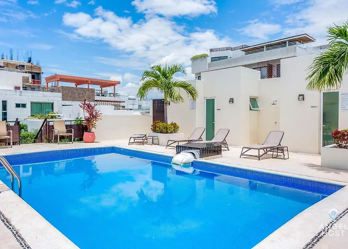 New Tropical Vibe Condo With Roof Pool Beach 3 Blks