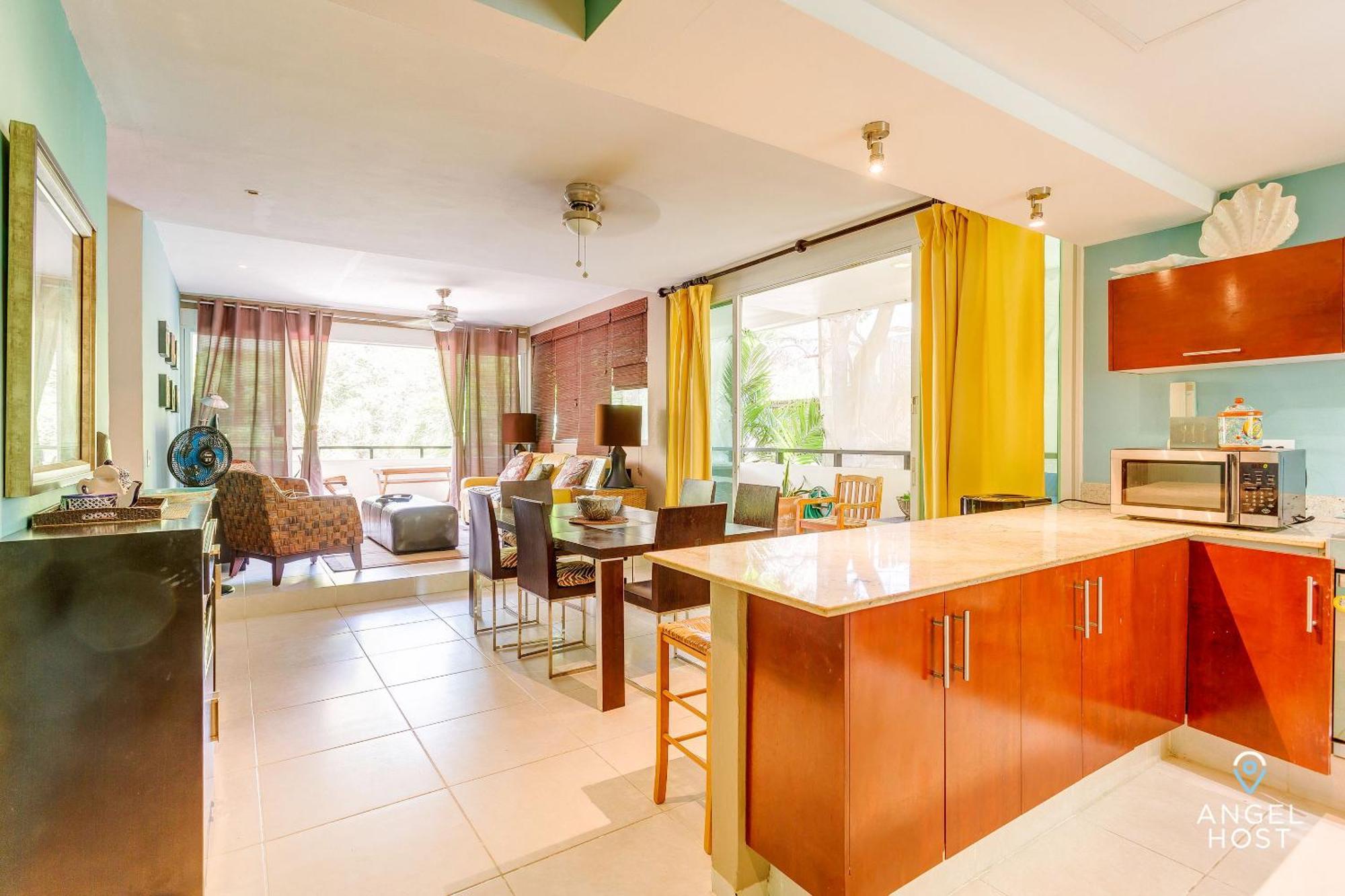 New Tropical Vibe With Roof Pool 3 Blks