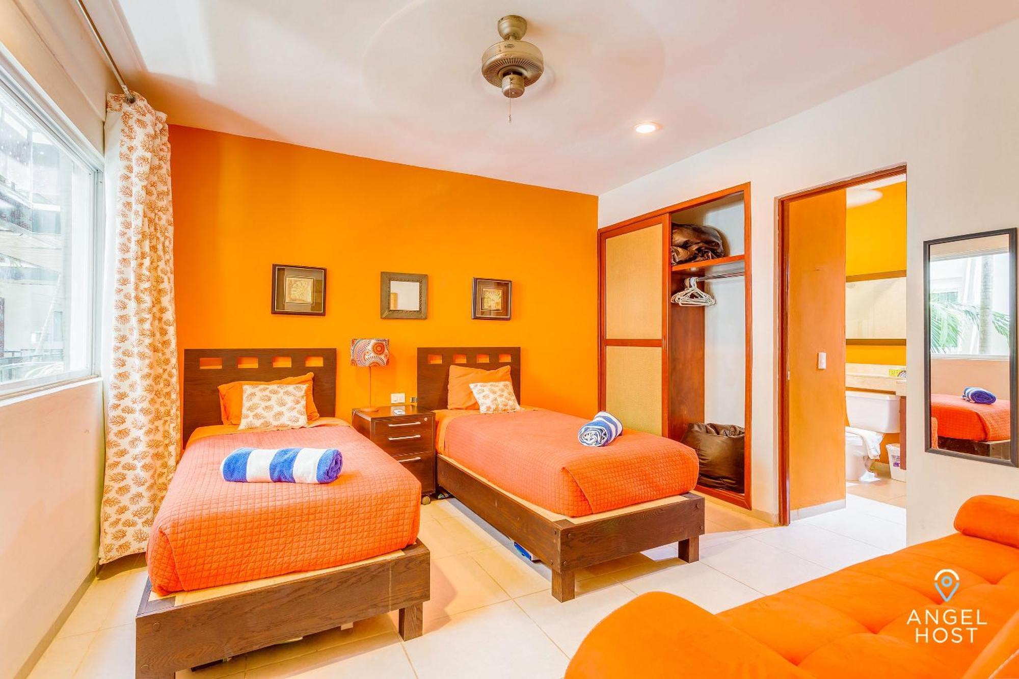 New Tropical Vibe With Roof Pool 3 Blks Сasa de vacaciones *